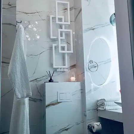 Hanza Tower -m&m Luxury
